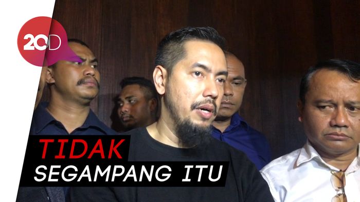 Soal Pindah Agama, Keluarga Kembali Tegaskan Salmafina Masih Salat