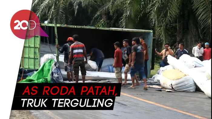 Ini Jadinya Jika Truk Angkut Beban Berlebih di Jalan Menanjak