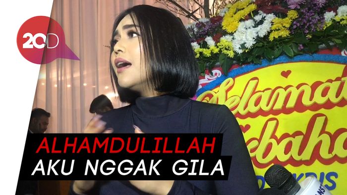 Denada Sebut Anaknya Harus Jalani Kemoterapi 1,5 Tahun Lagi