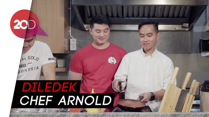 Ketika Kaesang dan Gibran Disuruh Masak oleh Chef Arnold