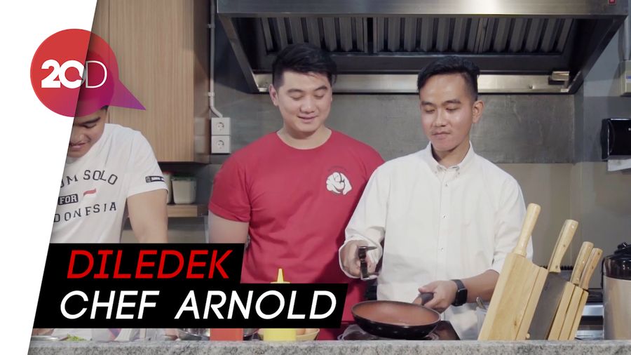 Ketika Kaesang dan Gibran Disuruh Masak oleh Chef Arnold