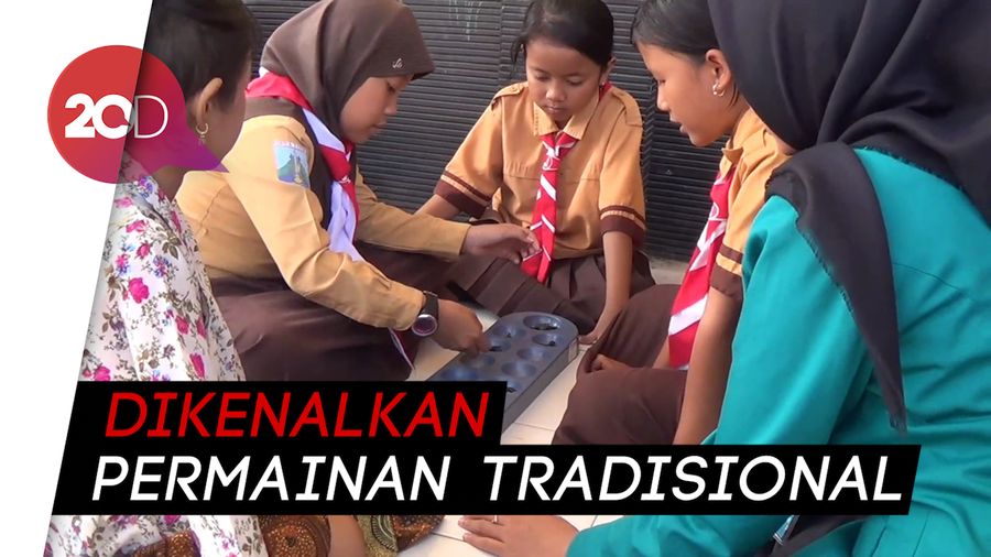 Kurangi Penggunaan Gadget, Anak-anak Lakukan Permainan Tradisional