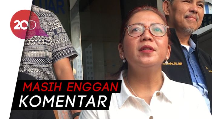 Konsultasi ke Polisi, Ibunda Kriss Hatta Ingin Laporkan Balik Hilda Vitria?