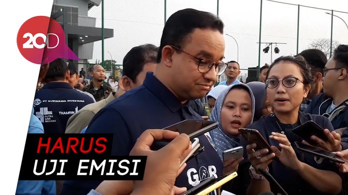 Polusi Jakarta Tinggi, Anies Curigai Aktivitas Kendaraan Berat di Tol