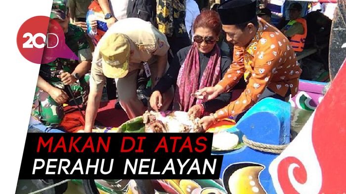 Menteri Susi Ikut Sedekah Laut di Demak