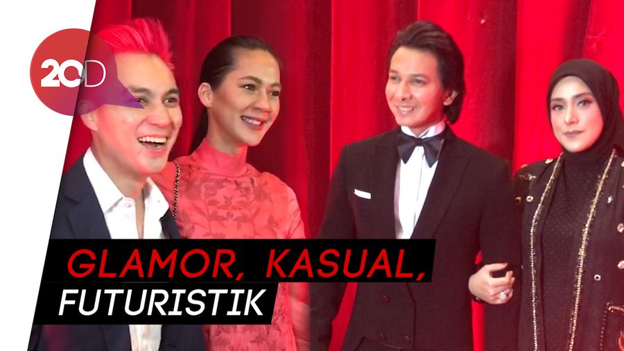 Pose Baim Wong hingga Fairuz di Red Carpet Insert 16th Anniversary