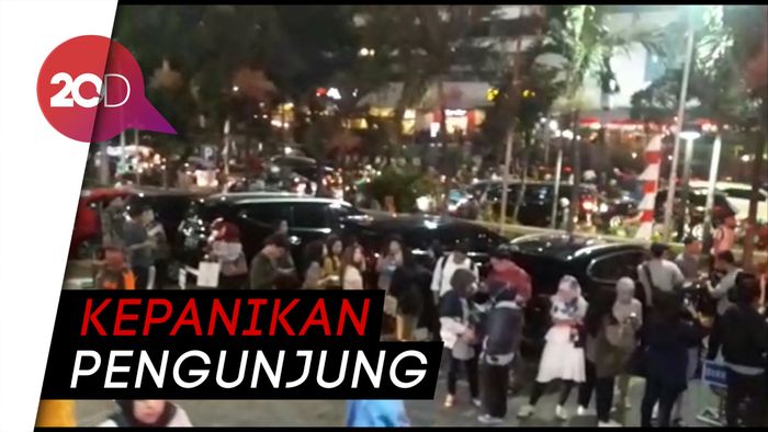 Gempa Terasa Kencang, Pengunjung di Sarinah Lewat Tangga Darurat