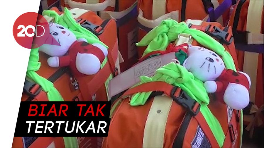 Dari Gayung Hingga Hello Kitty Jadi Penanda Unik Koper Jemaah Haji