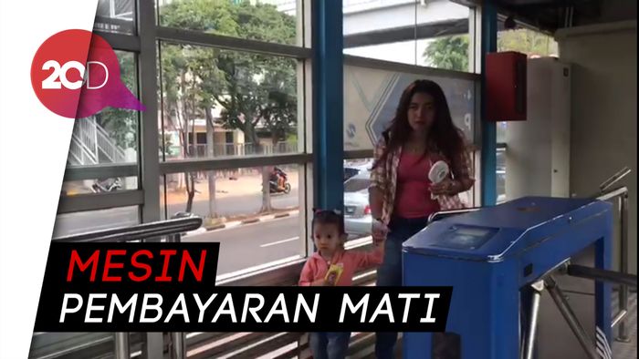 Transjakarta Tetap Beroperasi, Tapi Hanya Terima Pembayaran Cash