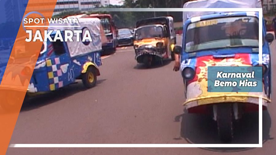 Karnaval Bemo Hias Jakarta    