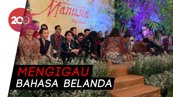 Ine Febriyanti dan Iqbaal Belajar Bahasa Belanda untuk Bumi Manusia