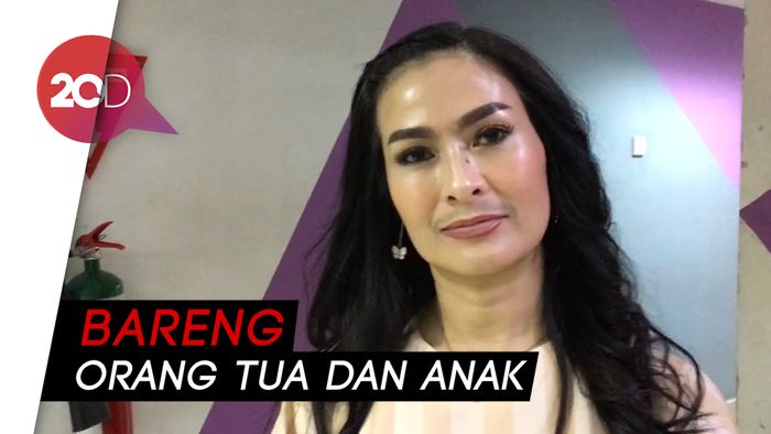Kumpul Keluarga di Indramayu Jadi Rutinitas Iis Dahlia Saat Idul Adha