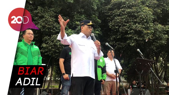 Menhub Minta Ganjil-Genap Adil Buat Taksi Online