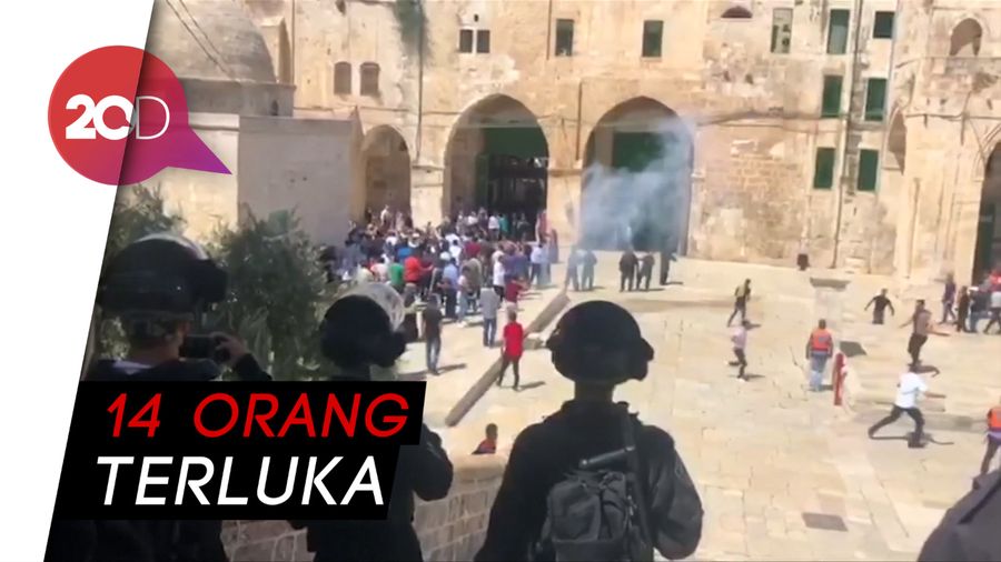 Bentrok Pecah saat Warga Palestina Rayakan Idul Adha di Al Aqsa
