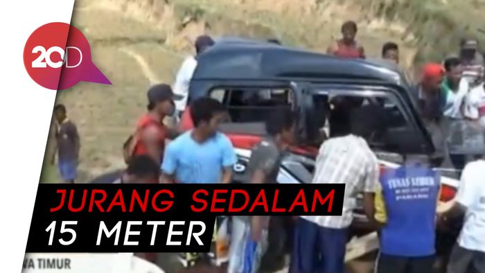 Kaget Mobil Hilang Saat Makan Siang, Eh Ternyata Masuk Jurang