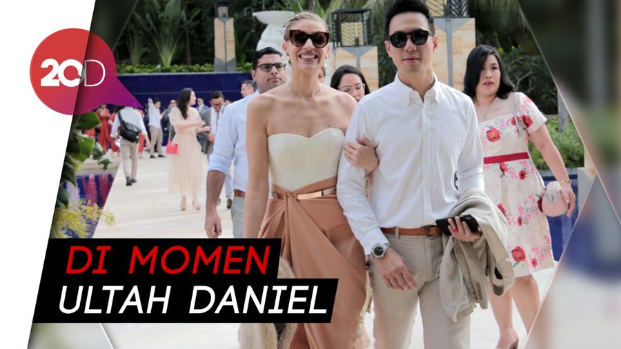 Mulai Go Public, Istri Unggah Foto Bareng Daniel Mananta
