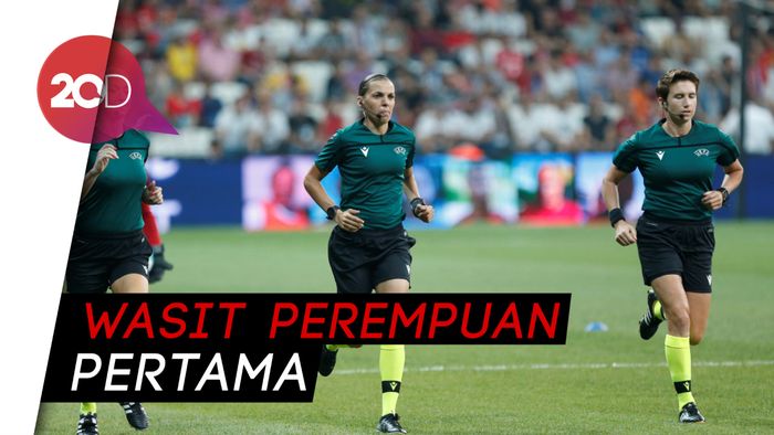 Kisah Wasit Perempuan di Balik Kemenangan Liverpool