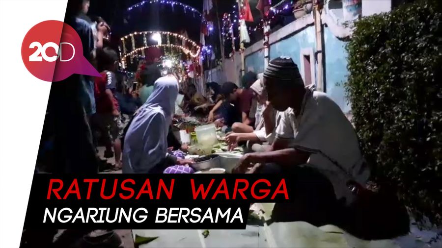 Jelang HUT RI, Warga Bandung Barat Gelar Liwetan Sepanjang 250 Meter