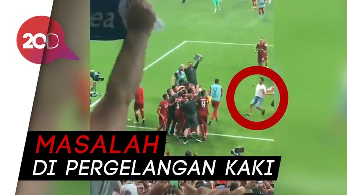 Saat Adrian Ditekel Fans Liverpool hingga Cedera