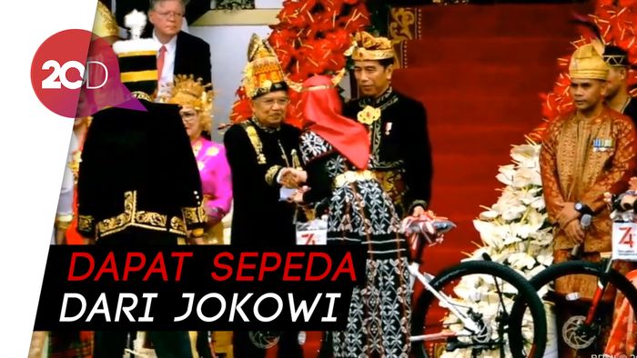 Ini Pemenang Baju Adat Terbaik HUT Ke-74 RI di Istana