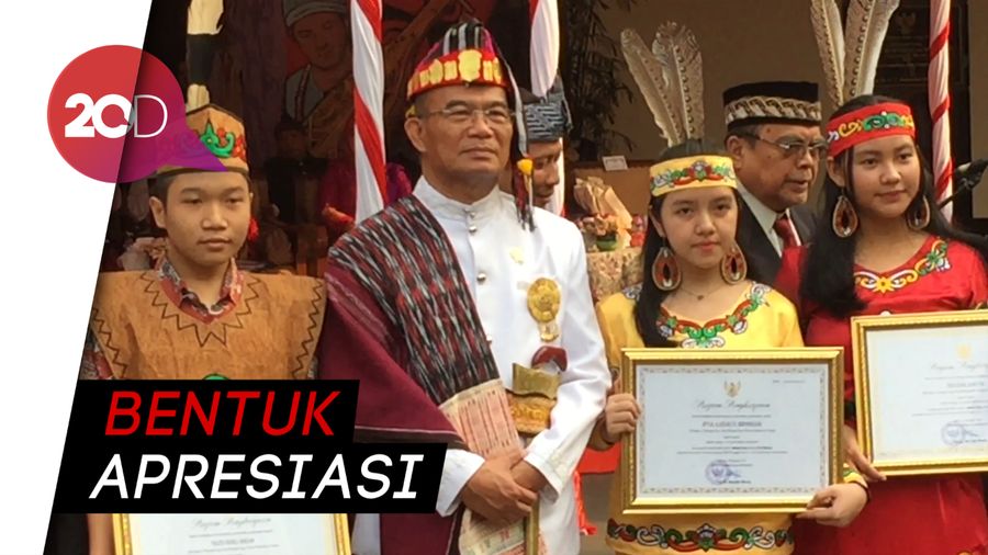 Siswa Penemu Bajakah Obat Kanker Ikuti HUT RI di Kemendikbud