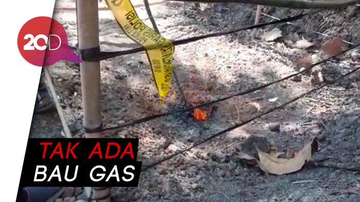 Api Menyembur dari Dalam Tanah di Sragen, Warga Penasaran