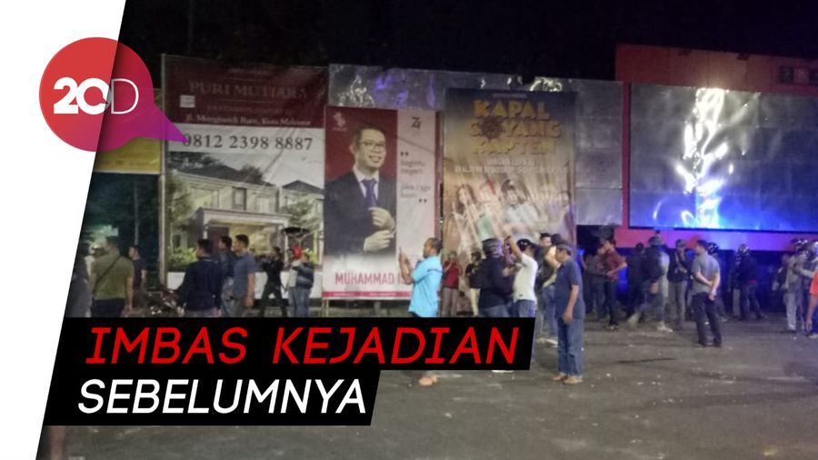 Mahasiswa Papua Saling Lempar dengan Warga Makassar  