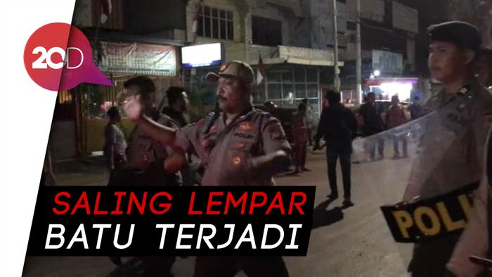 Saksi Mata Cerita Detik-detik Bentrokan di Asrama Papua