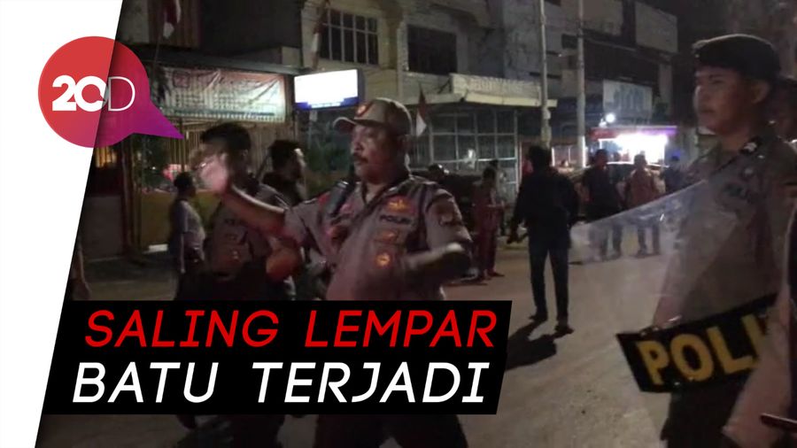 Saksi Mata Cerita Detik-detik Bentrokan di Asrama Papua