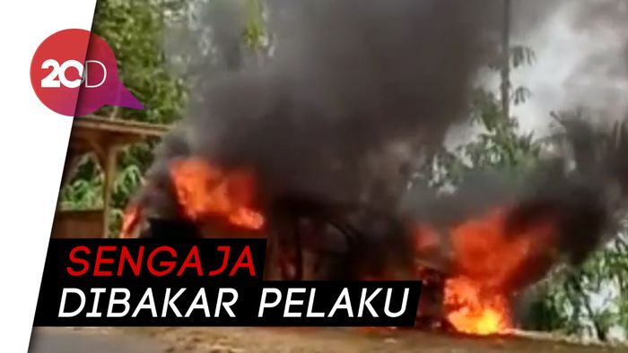 Mayat Korban Pembunuhan Ditemukan di Dalam Mobil Terbakar