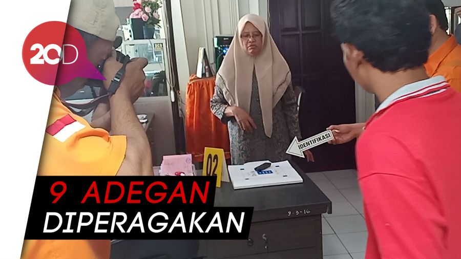 Polisi Olah TKP Toko Emas yang Dibobol Terduga Teroris di Magetan