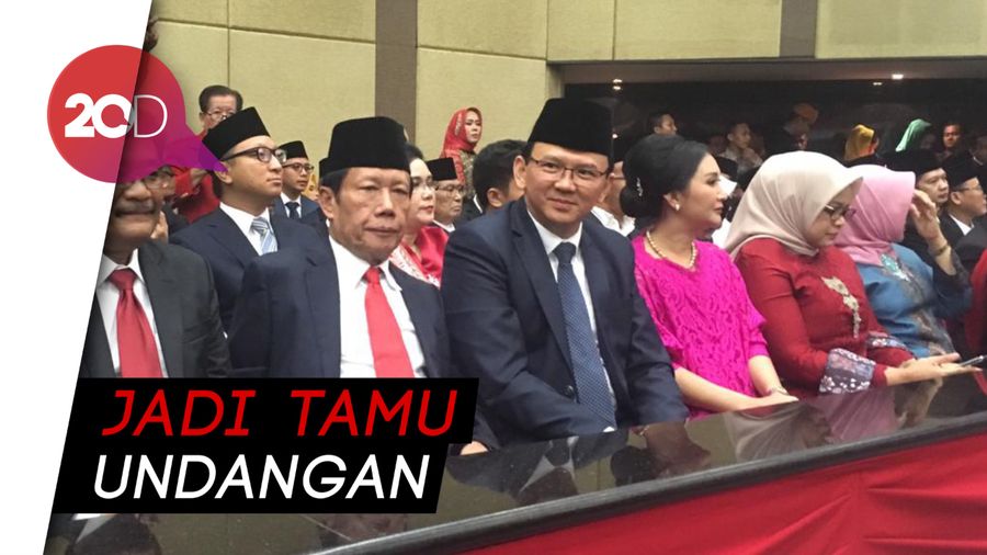 Pakai Peci, Ahok Hadir di Pelantikan Anggota DPRD DKI Jakarta