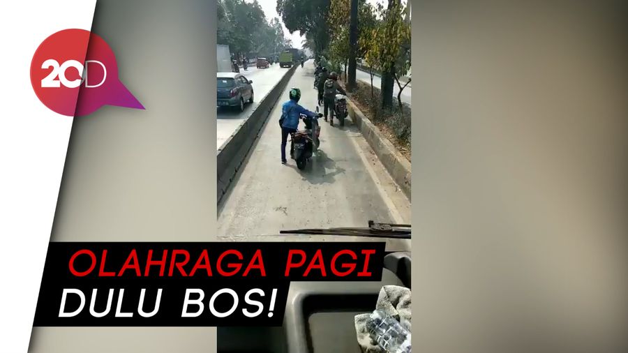  Masuk Busway, Pemotor +62 Dihukum Dorong Motor