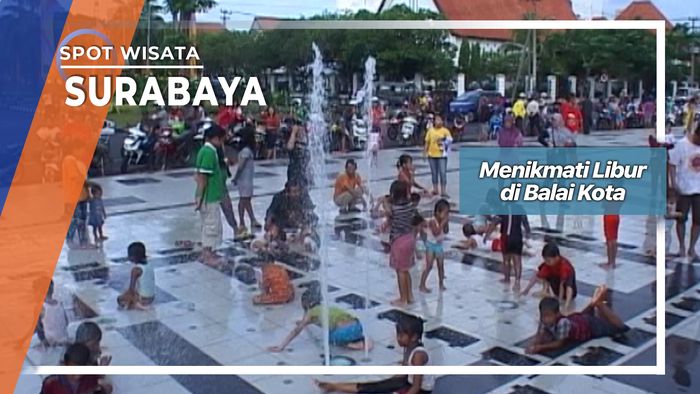 Menikmati Libur di Balai Kota Surabaya, Surabaya 