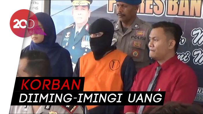 Polisi Tangkap Bule Australia Pedofil di Banyuwangi