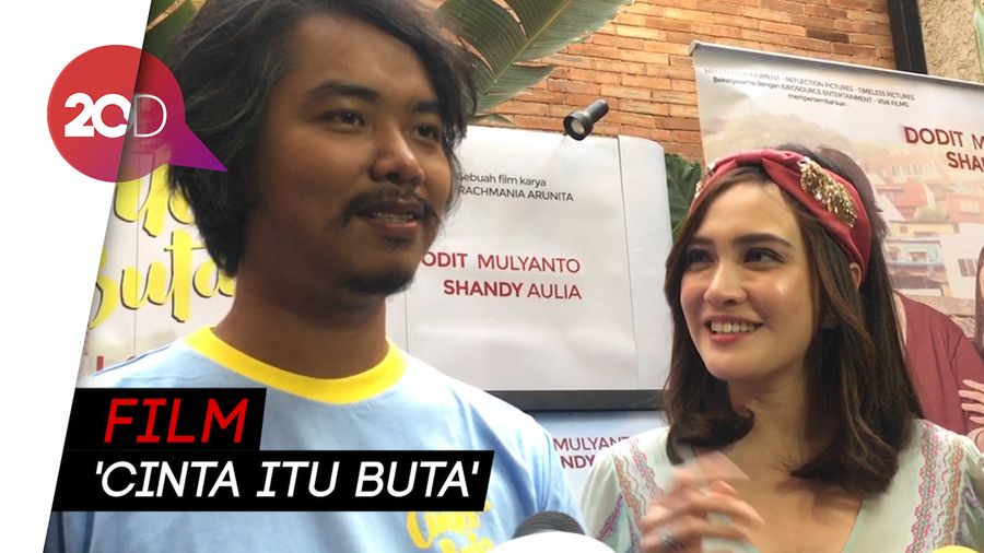 Akting Mesra dengan Shandy Aulia, Dodit: Saya Makan Permen Sekilo