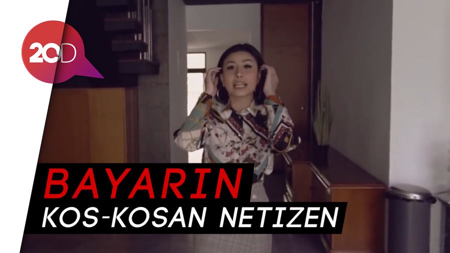 Awkarin Bagi-bagi Uang Kaget di Twitter