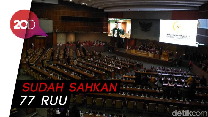 HUT Ke-74 DPR, Waktunya Bamsoet Pamer Pencapaian