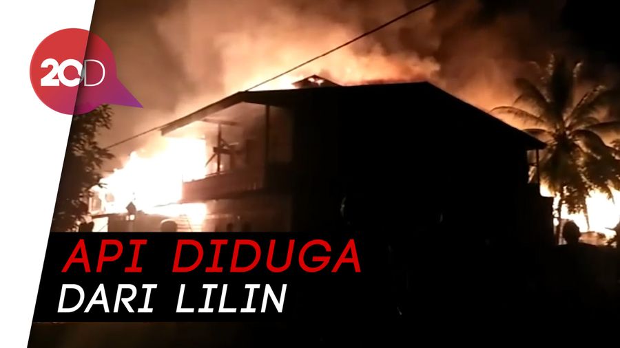 Si Jago Merah Lahap Puluhan Kios di Pasar Sulbar