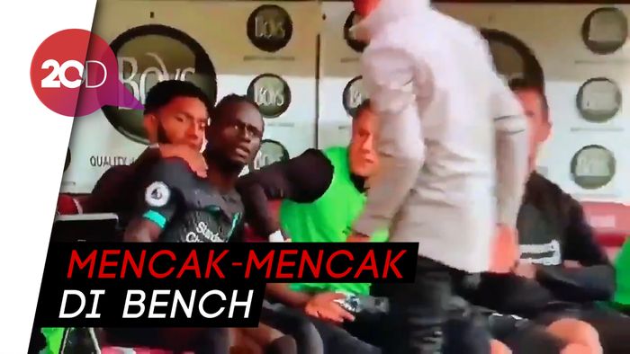 Mane Ngamuk-ngamuk Saat Ditarik Keluar, Kenapa?