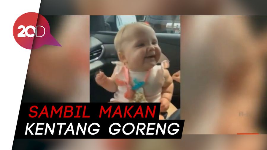 Gemas! Bayi Ini Joget Saat Dengerin Lagu Jonas Brothers 