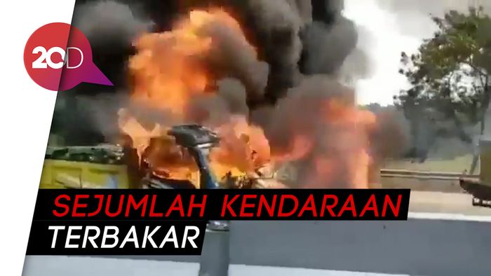 Kecelakaan Beruntun di Tol Cipularang, Sejumlah Kendaraan Terbakar