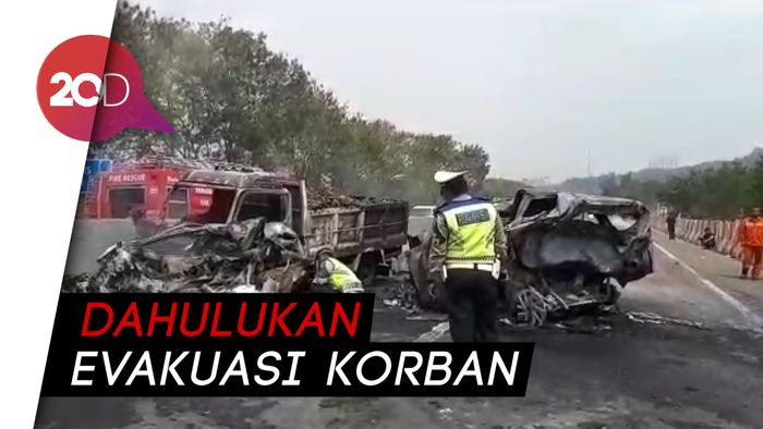 Penjelasan Polisi soal Penanganan Kecelakaan di Tol Cipularang