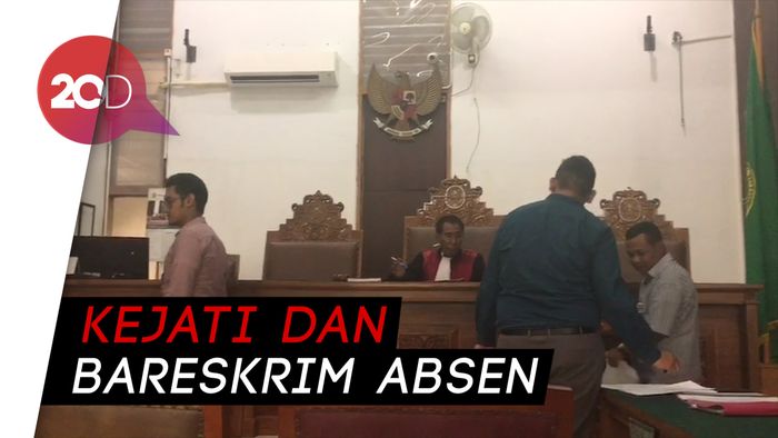 Sidang Gugatan MAKI ke KPK soal Bank Century Ditunda