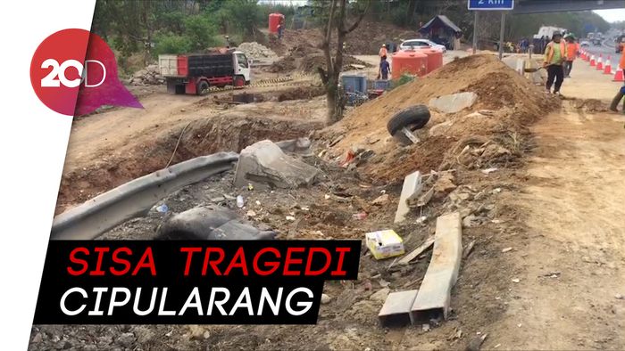 Jejak Kecelakaan di Tol Cipularang: Bekas Rem hingga Puing Mobil