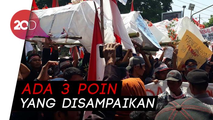 Ribuan Warga 10 Desa di Pasuruan Tolak Rencana Relokasi TNI AL