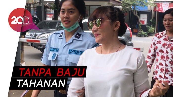 Jalani Sidang Peninjauan Kembali, Roro Fitria Tampil Modis