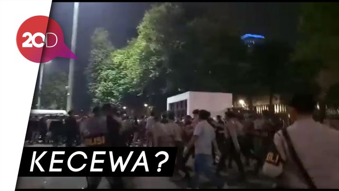 Ricuh! Laga Indonesia Vs Malaysia Berakhir, Suporter Berulah
