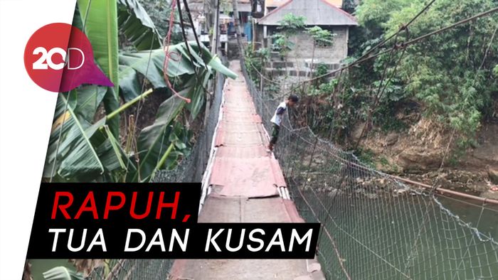 Dear Pak Anies, Jembatan Gantung di Jagakarsa Kondisinya Memprihatinkan Nih!