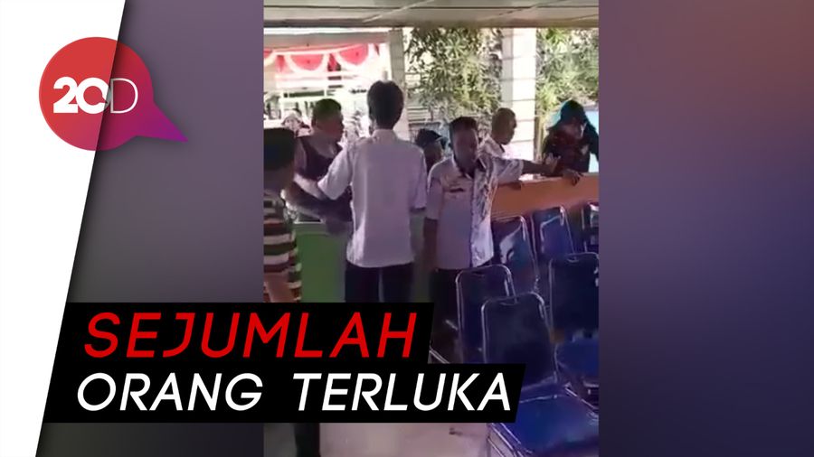 Rapat Dualisme Kepala Desa di Sidrap Berlangsung Ricuh